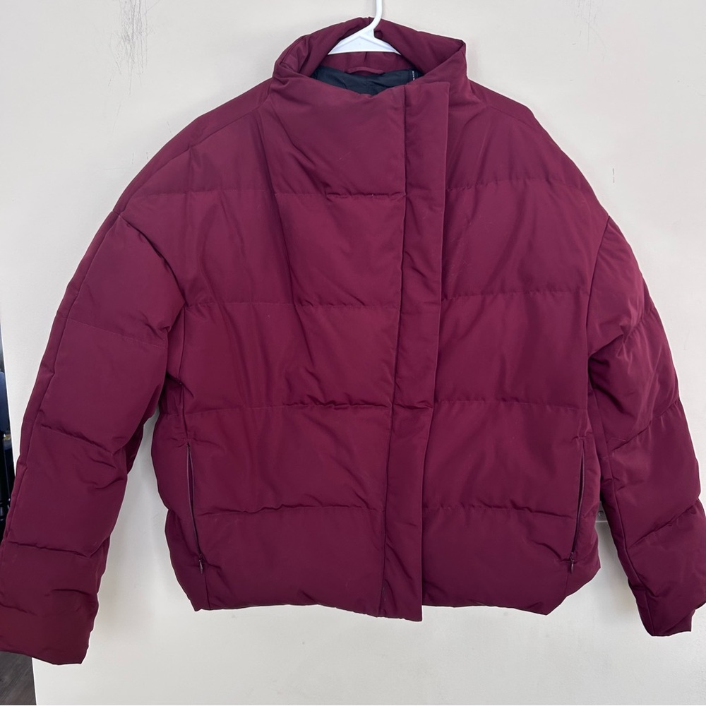 THEORY Offset Puffer Jacket Asymmetric Zip Front Quilted Drop Shoulders. Sz L